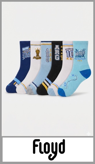 Media FLOYD para niños con bordados de ARGENTINA 1/3 de caña, en colores surtidos blanco, celeste y azul, en talles 2 y 3.