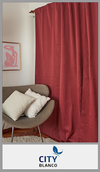 Cortina de ambiente CITY BLANCO cofeccionada en Blackout Textil pesado con precillas escondidas para que no ingrese la luz. Medidas: 2 paños de 1.40mt x 2.20mt. Pack por 12 UNIDADES O MAS, en bolsa de pvc.
