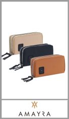 Billetera doble cierre de PU AMAYRA con varios compartimentos y cierre perimetral de ambos lados . Divisores y tarjetero invluye llavero . Excelentes detalles y terminaciones según imagen
 Medidas: 11cm x 19cm x 4cm
Colores surtidos.
 Pack por unidad.