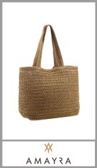 Bolso playero AMAYRA para mujer, contiene dos asas para colgar y cierre con boton imantado de gran calidad. 
Apto para actividades al aire libre. 
Medidas 36 cm X 49 cm X 17 cm