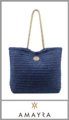 Bolso playero AMAYRA para mujer, contiene dos asas para colgar y cierre con boton imantado de gran calidad. 
Apto para actividades al aire libre. 
Medidas 35 cm X 48 cm X 14 cm