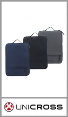 Funda portanotebook UNICROSS, contiene dos bolsillos, uno para guardar la computadora y otro para diferentes usos  ambos con cierres, contiene manija para trasladar 
Medida 28 X 37 X 2
Viene por unidad 
Colores surtidos igual a la imagen