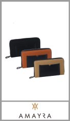 Billetera fichero AMAYRA, con varios compartimentos y cierre perimetral. Divisores y tarjetero Medidas: 19cm x 3cm. Colores surtidos. Pack por unidad.