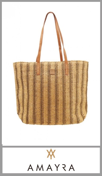 Bolso playero AMAYRA verano para mujer. Tejido por fuera con material simil yute, contiene dos asas para colgar y y bolsillo plano interior con cierre. Apto para actividades al aire libre . Pack por unidad. 
Medida 35cm x 46cm x 15cm