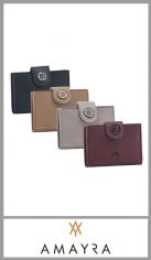 Billetera fichero AMAYRA para mujer, confeccionada en Pu de gran calidad. contiene 2 compartimientos para tarjetas uno en su interior y exterior, cierre con boton a presion. Excelentes detalles y terminaciones según imagen.
Colores surtidos
Pack por unidad