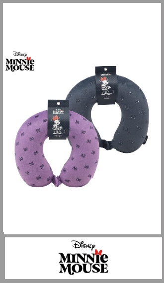 Almohada de viaje MINNIE con exterior 100% poliester y relleno 100% poliuretano . Diseñada para encajar cómodamente alrededor del cuello y brindar confort. Cuenta con broche de cierre. Pack por unidad.
Medida 30cm x 33cm x 9cm 
Motivos surtidos igual a la imagen