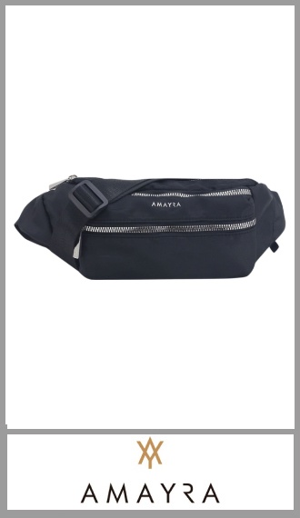 Riñonera street de poliester AMAYRA , contiene tres bolsillos con cierre, y un bolsillo interno con cierre. contiene correa regulable. Medidas 13cm x 31cm x 6cm Color negro igual a la imagen Pack por unidad
