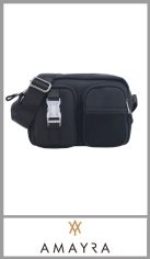 Cartera AMAYRA para mujer, confeccionada en Pu Engomado de gran calidad, totalmente forrada en su interior,cuenta con un bolsillo plano en su interior con cierre y 3 bolsillos exteriores uno plano con cierre y cuenta con dos bolsillos frontales uno con una hebilla y el otro con una red smash y cada uno cuenta con un cierre, con una correa regulable.
Excelentes detalles y terminaciones según imagen. Pack por unidad.
Tamaño 16cm  X 24cm  X  12cm