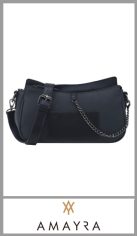 Cartera NEGRA AMAYRA de PU de gran calidad. contiene dos asa de agarre contiene una desmontable, contiene bolsillo interno plano y un bolsillo plano exterior con cierre. 
Pack por unidad 
Medida 16cm x 25cm x 10cm