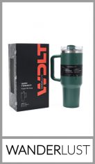 Vaso térmico WANDERLUST de acero doble capa. Autorizado INAL. Tapa a presión con silicona, con bombilla y manija de agarre. Incluye packaging  y incluye stickers para personalizar. Capacidad: 1200ml. Pack por unidad en cajita individual.