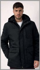 Camperon OUTLET de invierno para hombre con dos bolsillos exteriores en el frente, dos en los laterales, todos con cierre, con capucha desmontable en 100% poliéster Talles S, M, L, XL y 2XL. Pack por unidad.