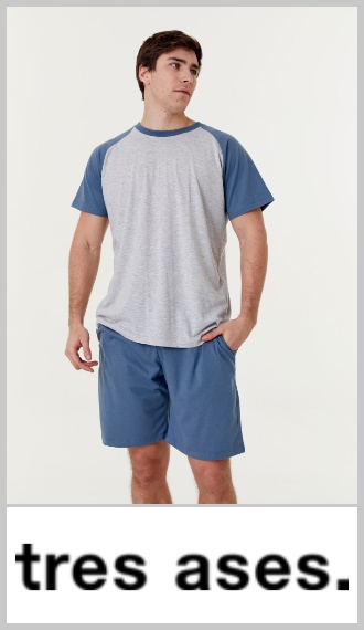 Pijama TRES ASES de verano para hombre, casaca en jersey de algodón lisa cuello redondo combinado en los hombros, pantalon corto liso con 2 bolsillos sastre, colores surtidos, en talles S, M, L, XL y 2XL. Pack por unidad.