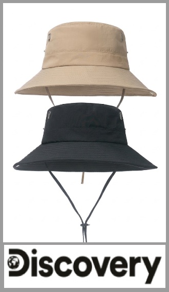 Sombrero de ala ancha Discovery, ideal para proteger del sol en actividades al aire libre. Cuenta con cordón regulable para ajustar y evitar que se vuele, contorno ajustable y botones laterales con ojales de ventilación. Medidas: 10cm x 37cm. Disponible en colores beige y negro. Pack por unidad.