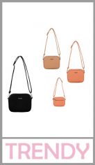 Morral TRENDY para mujer,confeccionada en Pu de gran calidad, totalmente forrada en su interior, contiene un bolsillo  plano en su exterior con cierre, con correa regulable hasta 127cm.
Excelentes detalles y terminaciones según imagen. 
Pack por unidad. 
Colores surtidos 
Medidas 16.00cm X 20.00cm X 6.00cm